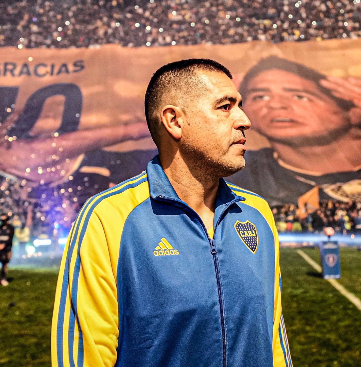 El 2 de Diciembre es con Juan Román Riquelme ✋🏻🧑🏻🤚🏻