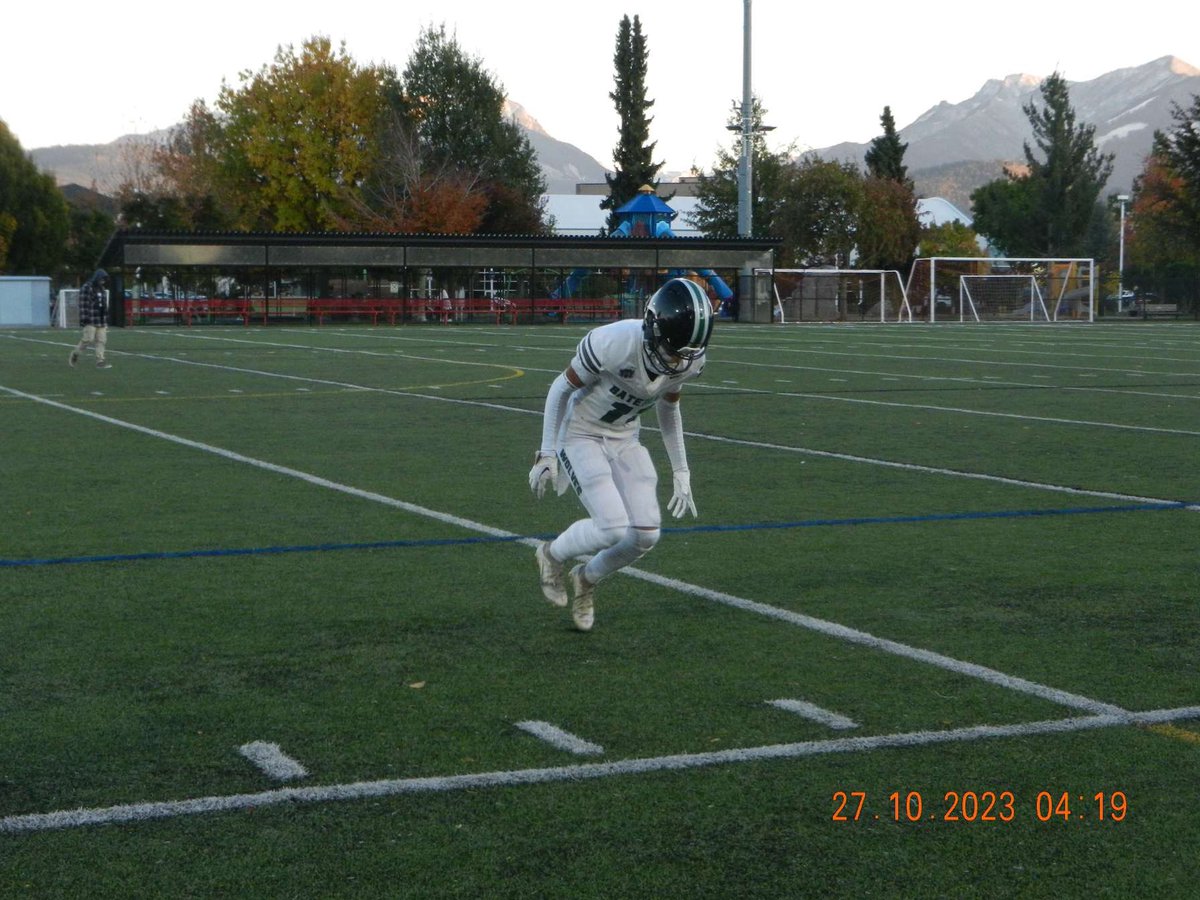 I’m extremely grateful to announce that I have been selected as an AA provincial all star defensive back as a grade 11. I would like to thank my coaches, teammates, family and friends for supporting me and my dreams! Only up to go from here.💚🖤🐺