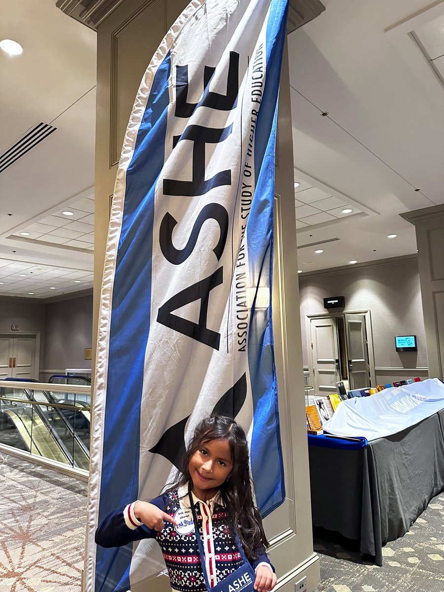 Feeling so grateful to have attended #ASHE2023 to (re)connect with friends and colleagues. We are proud to be part of this community of scholars who welcome each of us. A special thanks to the @ASHEoffice staff who happily printed Nayeli her own name tag #futuregradstudent