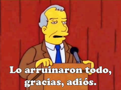 "Basura de Titanes"
Temporada 9 
Episodio 22
Año 1998
Los Simpson predijeron lo de los espejitos de colores 🤦🏻‍♂️