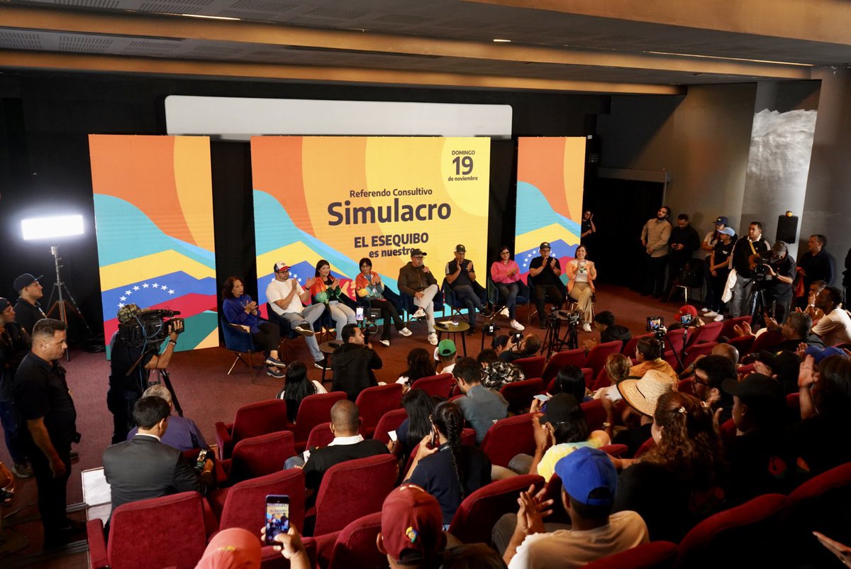 ¡El Comando de Campaña Venezuela Toda está de fiesta! La participación en el #SimulacroElectoral rompió récords. Desde aquí felicitamos al pueblo por su voluntad inquebrantable y todos los equipos responsables del proceso por el arduo trabajo en cada rincón del país. #5VecesSí