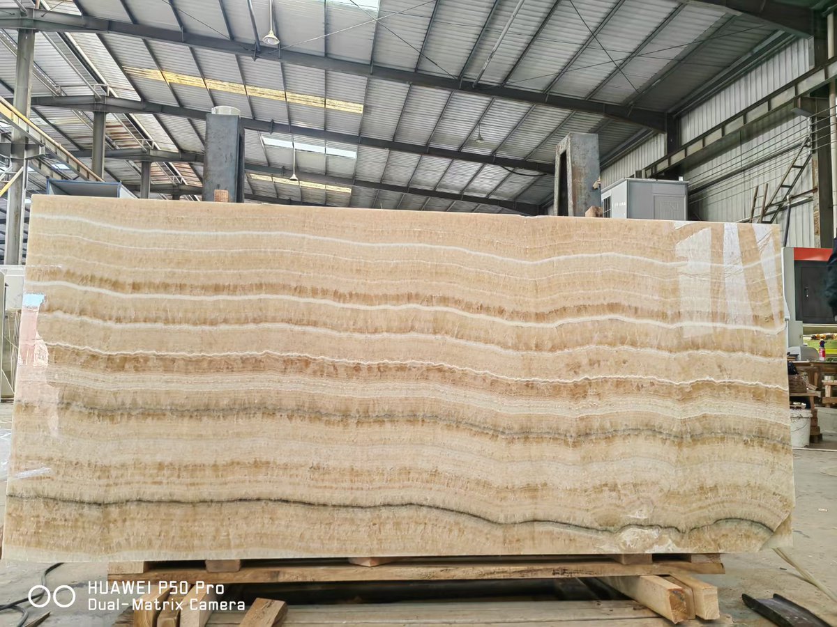 #honeyonyx #onyx #onyxslab #onyxstone #marble #marbles #marbleslab #оникс #โอนิกซ์ #หินอ่อน #marbre #marmerimport #marmer #мрамор #marmor #marbledesign #marbledecor #marbledesigns #interiordesign #interiordesigner #interiordecor #homedesign #stone #natursteen #naturstein