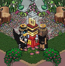 Jumping straight into another biggie!!!

✨Giveaway .COM 

- R/T this post 
- must be following  <a href="/MoneyTrojan/">Miguel</a> &amp; <a href="/Shanhabbox/">Shan/Freakin</a> 

Win 500c &amp; 31 days hc box 🤍♥️

Ends 27/11 

✨ good luck ✨