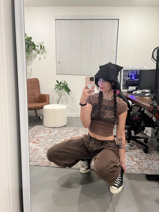 Rate the fit 1-10 https://t.co/KmHKCPdXuQ