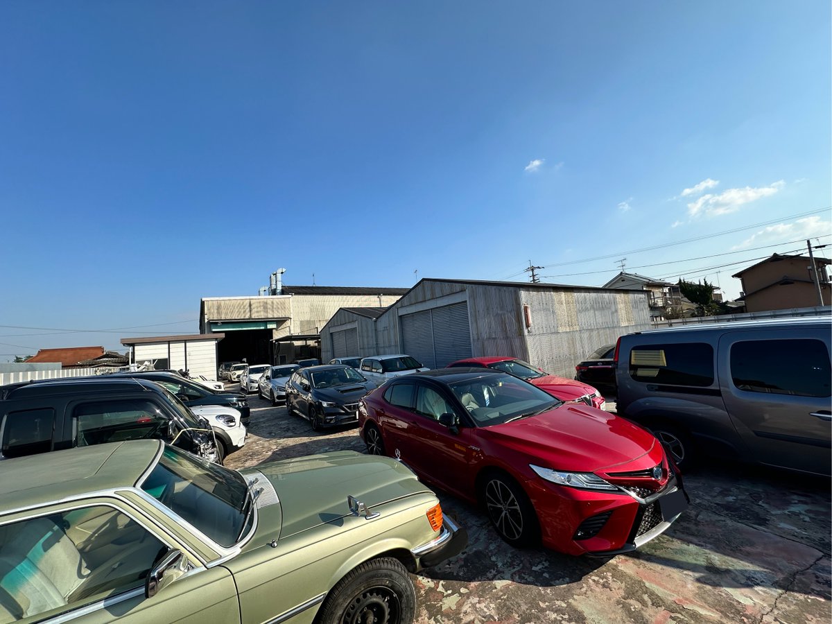 AutoRepair8133's tweet photo. 本日も元気に営業しております！
ありがたい事にたくさんのお車にご入庫頂いております✨
少しでも早くお客様へお返しできるよう心を込めてご修理しておりますので今しばらくお待ち頂ければと思います🙇‍♀️
#AutoRepair https://t.co/C2b9Jbw1xK