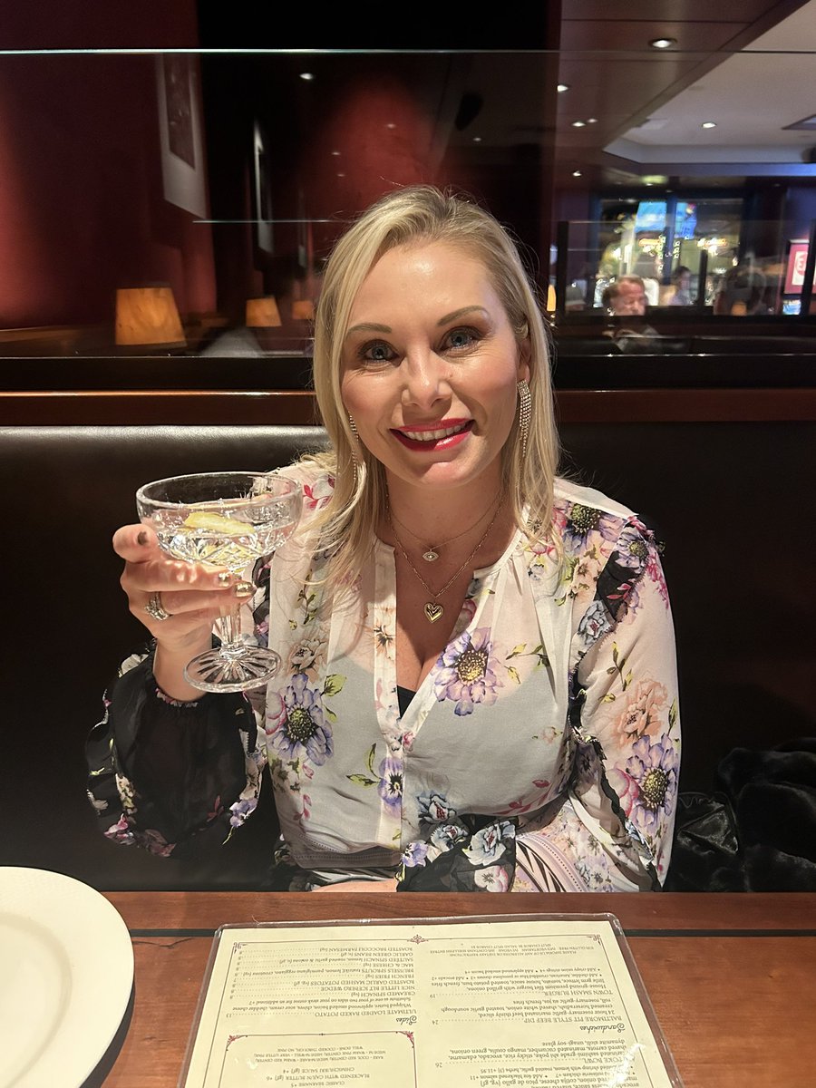 18 years in the books!! Happy anniversary <a href="/AZirelli/">AZirelli</a>