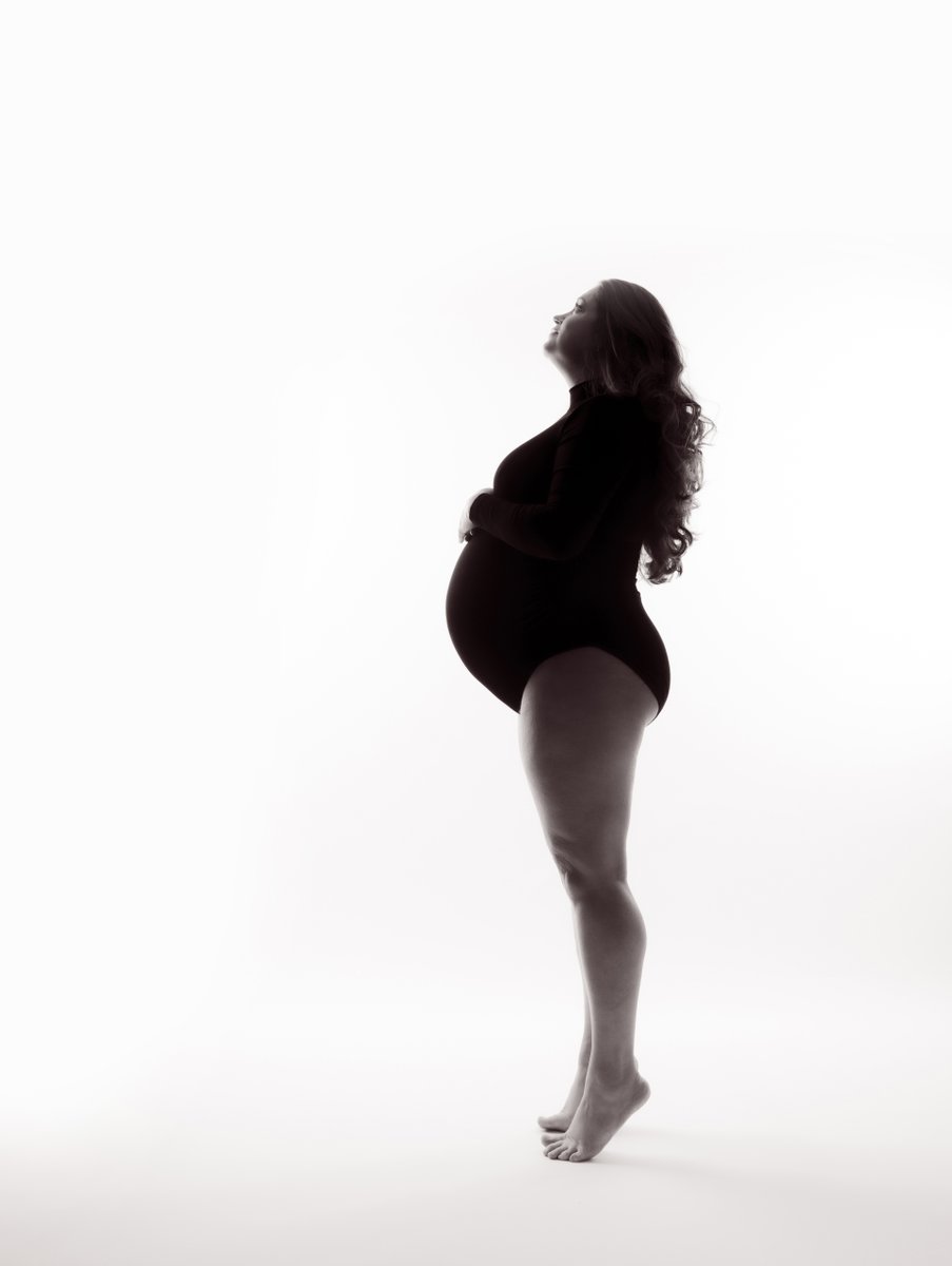 TemeculaPhoto's tweet photo. I’ve never felt more beautiful than when I was pregnant ❤️🤰 https://t.co/iCSa0vjq0d