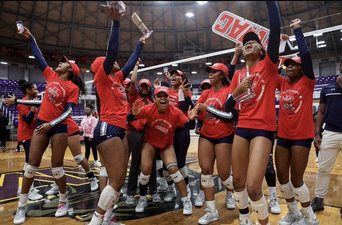 kymorah13's tweet photo. @cphsvb2018 @atxskylinejrs @GoJSUTigers @GoJSUTigersVB #swacchampions #17 #jacksonstatevolleyball #tigerpride #champions #2023 I am so proud and excited to say I am a swac champion! I am so proud of my team for pulling through this weekend going 3-0 in the 2023 swac tournament! https://t.co/IPS3je99De