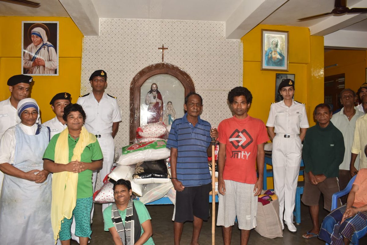 AN_Command's tweet photo. As part of Navy Week, #FOAB INS Kohassa from #ANC #NavalComponent visited Sneha Bhavan in Diglipur and provided medical aid, food support, and essentials to the residents. Strengthening community bonds! ⚓🤝 #CommunityService
#ANC https://t.co/9ucTRiuvQg