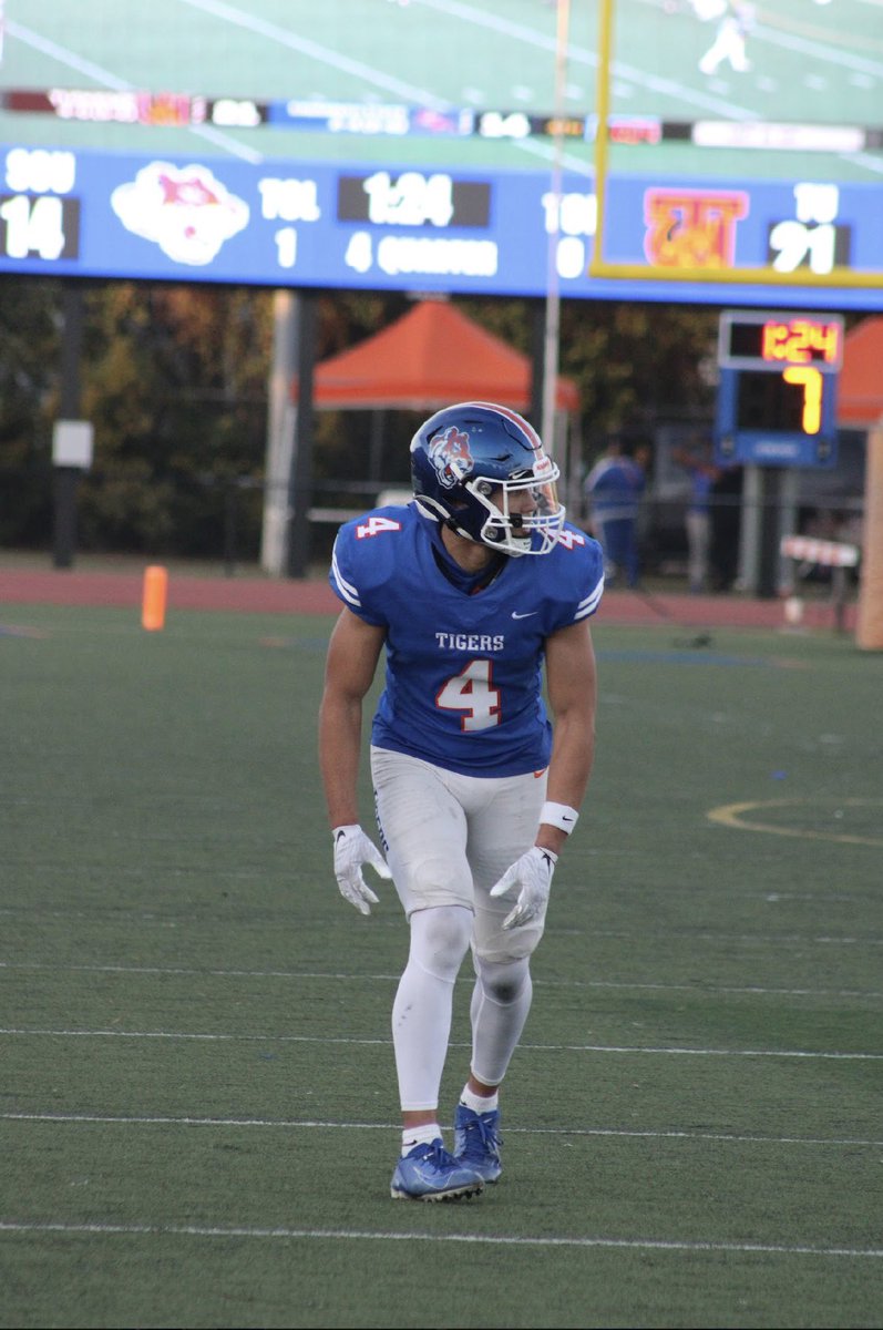 b carr 👀 tweet media