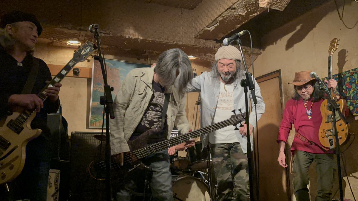 avocado_tororin's tweet image. 11/18（土）国立地球屋で、大好きなZERO ZONEと石井明夫CRAWLERのライブがあった
どっちもやっぱりカッコイー❣️
次回このバンドのライブがもう決まってた
2024/5/10国立地球屋
#国立地球屋
#ZEROZONE
#石井明夫CRAWLER

ZERO ZONE…youtu.be/Ge8uDREXytI?si…

石井明夫CRAWLER…youtu.be/JHZDGCBW0Y4?si…