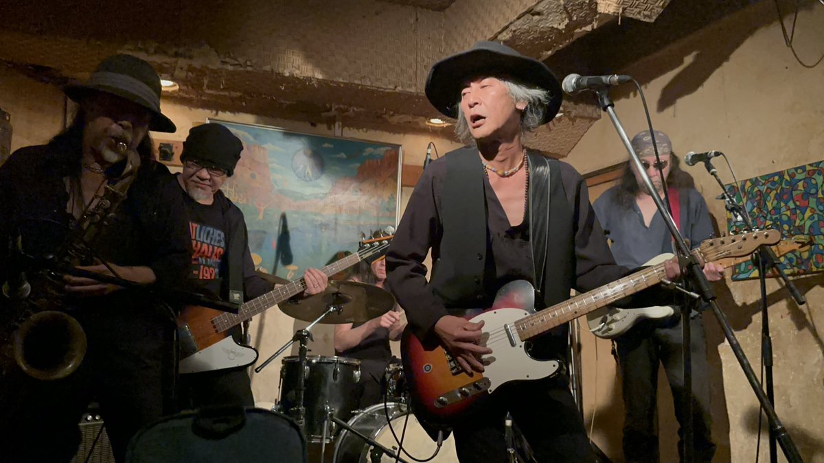 avocado_tororin's tweet image. 11/18（土）国立地球屋で、大好きなZERO ZONEと石井明夫CRAWLERのライブがあった
どっちもやっぱりカッコイー❣️
次回このバンドのライブがもう決まってた
2024/5/10国立地球屋
#国立地球屋
#ZEROZONE
#石井明夫CRAWLER

ZERO ZONE…youtu.be/Ge8uDREXytI?si…

石井明夫CRAWLER…youtu.be/JHZDGCBW0Y4?si…