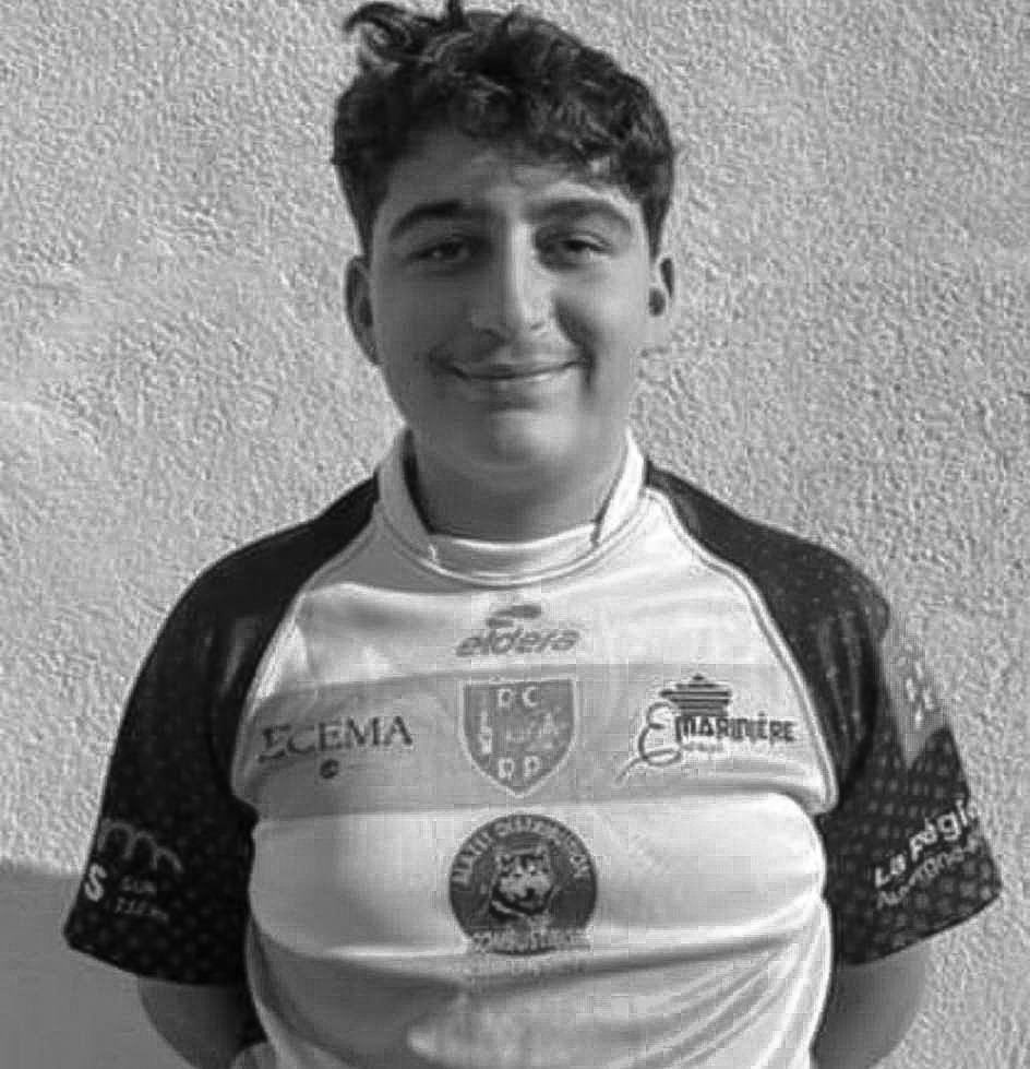 ZemmourEric's tweet photo. Thomas, 16 ans, n’aura sans doute pas de minute de silence à l’Assemblée. 

Ses proches resteront dignes et ne provoqueront pas d’émeutes. Comme d’habitude, certains tairont son assassinat par des racailles venues à Crépol, un village de la #Drôme, pour tuer des jeunes français. 

Mes pensées à ses proches, aux blessés et aux habitants de ce village endeuillé.