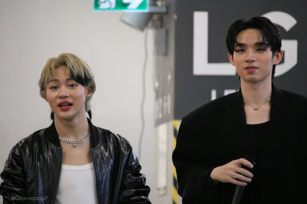 OsarunoappiP's tweet image. 【タイ✈️】
LYKNのBook Expoのサイン会は後ろで見学😁

#GMMTVxBookExpo2023
#LYKNxBookExpo2023
#nnutda #hongshihoshi #TuiChayatorn #williamjkp
#Lego_Rapeepong