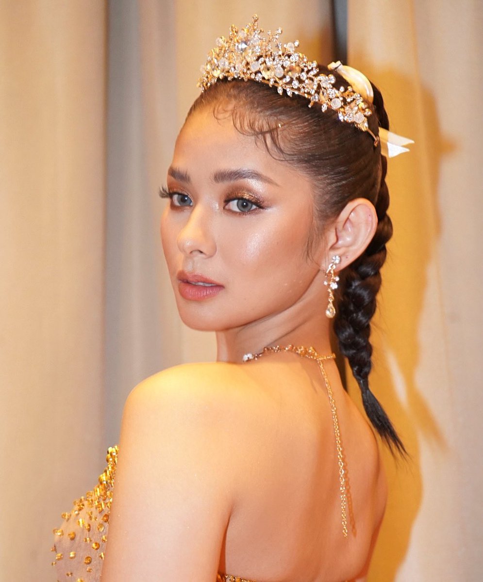 iamAndalioLoisa's tweet photo. when in doubt wear gold ✨🩰
#StarMagicalChristmas2023 https://t.co/y1cRzWWa5C
