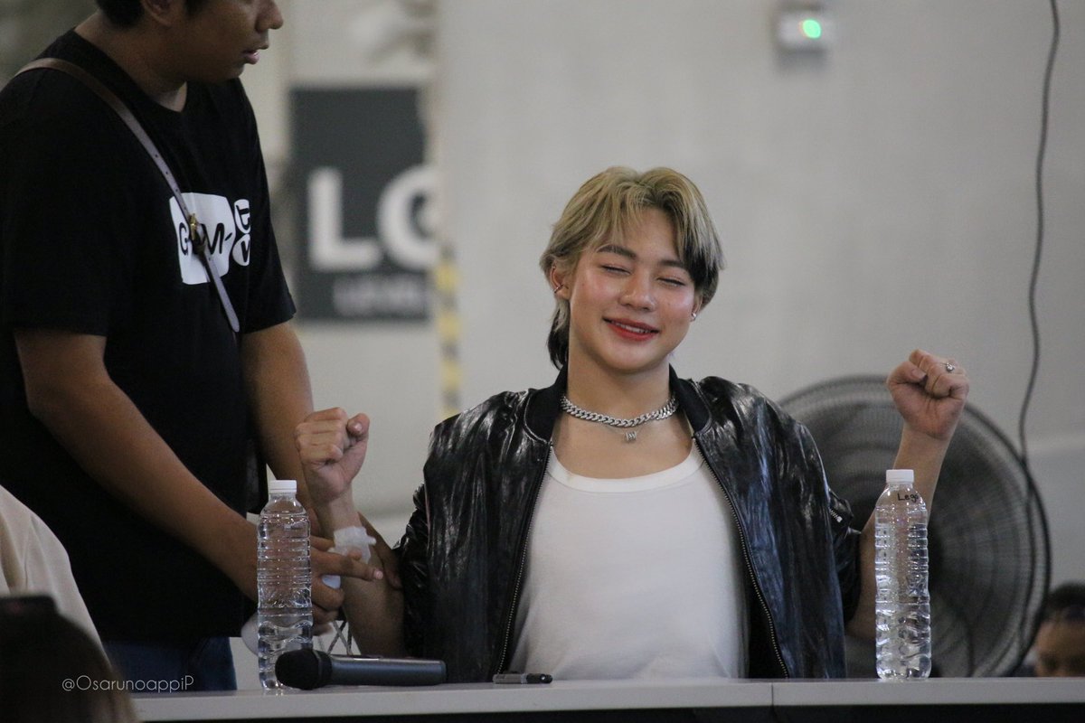 OsarunoappiP's tweet image. #GMMTVxBookExpo2023
#LYKNxBookExpo2023
#nnutda #hongshihoshi #TuiChayatorn #williamjkp #Lego_Rapeepong