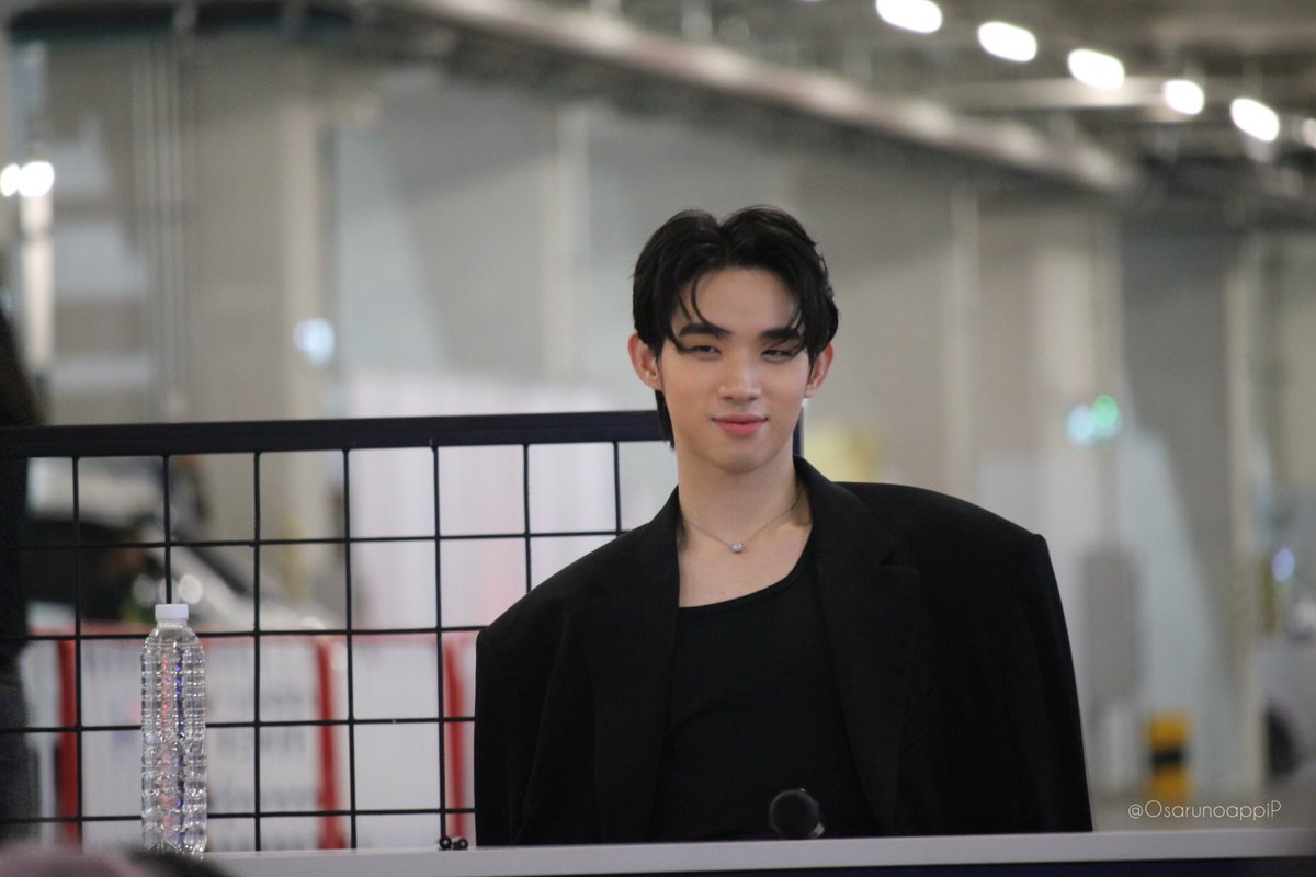 OsarunoappiP's tweet image. Hongくんが優しくハイタッチしてくれた😊

#GMMTVxBookExpo2023
#LYKNxBookExpo2023
#nnutda #hongshihoshi #TuiChayatorn
#williamjkp #Lego_Rapeepong