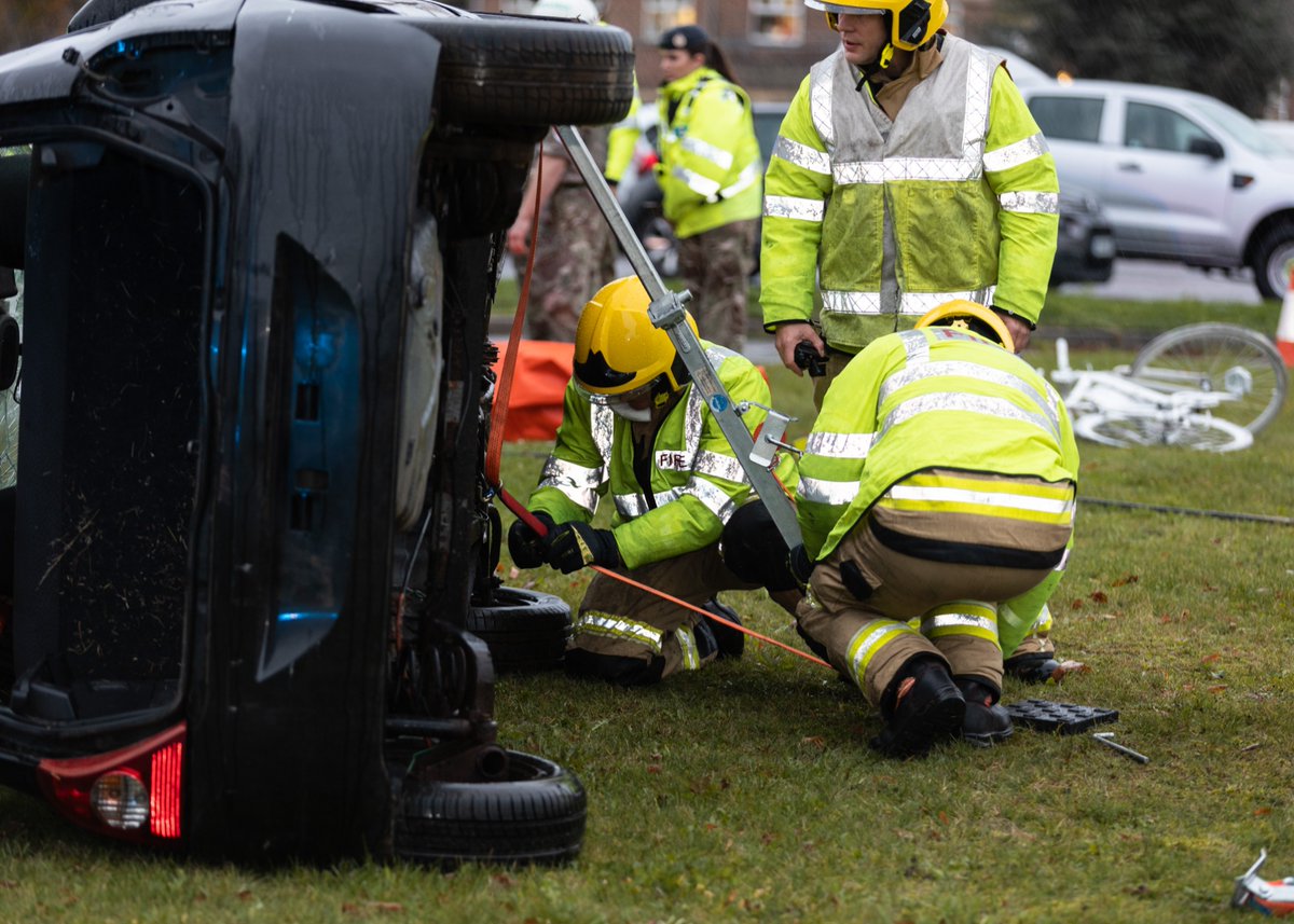 RAFBenson's tweet photo. #RAFBenson, Road Safety week.
Around 45K cyclists and pedestrians are killed or injured on Britain's roads every year.
Familiarise yourself with the Highway Code at https://t.co/s5AhCaNqDO, there have been changes relating to vulnerable road users.
Crown copyright https://t.co/RVu1a53xlI