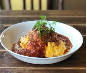 friendhomelaffy's tweet photo. 久喜で洋食ランチを食べるなら...
🍴カジュアルダイニング HOUBAL🍴

御養卵を使用したオムライスはふわふわ濃厚！
［パンケーキ］は口に入れた瞬間に消える軽さで圧倒的人気✨

フレンドMEMBERSなら300円引き♪
https://t.co/8ePH2eLtZj

#フレンドMEMBERS #久喜 #幸手 #パンケーキ #洋食 #HOUBAL https://t.co/4aERMSzfdR