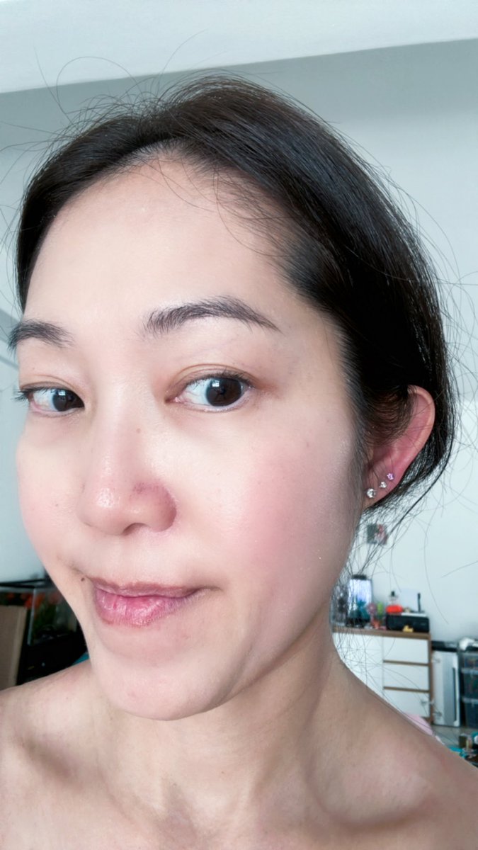 calviheynanana's tweet photo. My 9yo finally decided to get her ears pierced and I had promised to do it with her when she wasn’t sure years ago. So I got my 6th and 7th piercing and chose a bora gem to rem this time in my life. 💜 #OT7forlife https://t.co/IzbejW5Efw