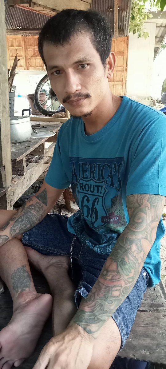 ThthiThaph's tweet photo. คำคมไม่มี แต่ลีลายังพอได้ https://t.co/sGJb5Nu9rF