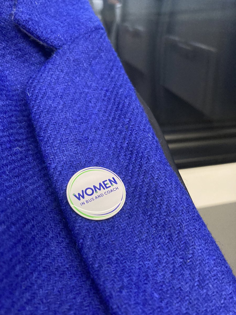 SharonKindleys's tweet photo. I‘m a #WomaninBusandCoach on a #Train to meet more @WminBusandCoach colleagues and see a very special #Bus! #WiBC #BetterTogether #Coach #CoachesAreCoolToo @APPGTransport https://t.co/czBIAOBuxq