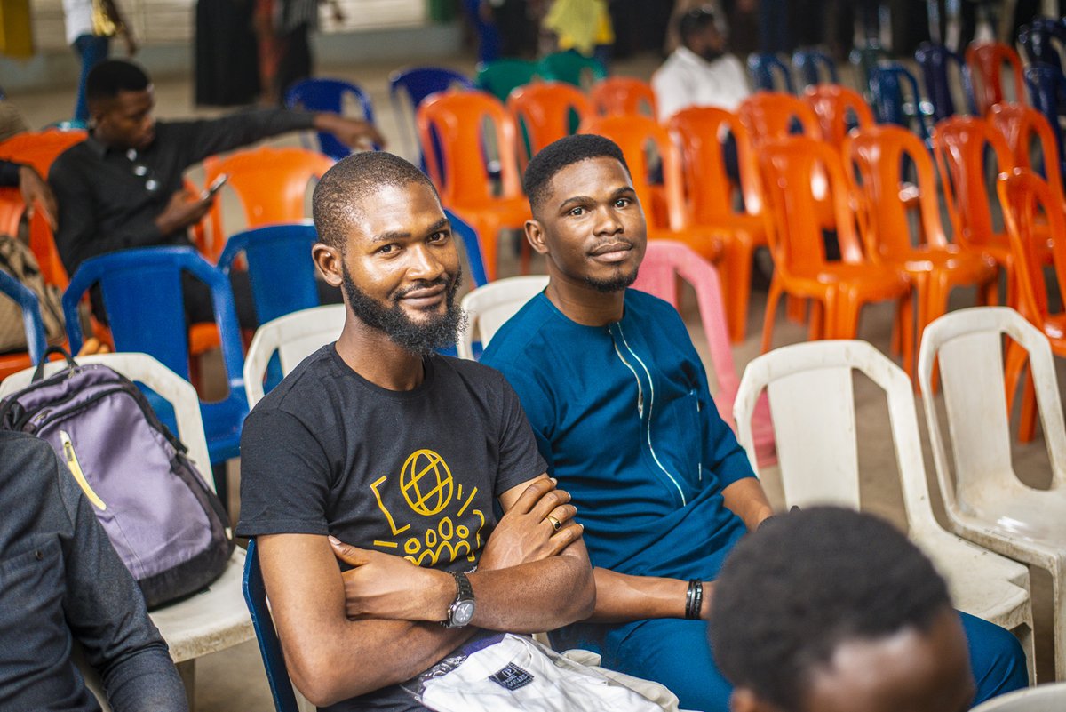 Kigbu_ai's tweet image. Grateful for the opportunity to speak at #DevFestLafia over the weekend! 🚀 Shared insights on effective design thinking in software development. Huge thanks to the organizers @gdglafia @peacekpaba @iamruthie_young @tasiukwaplong for a fantastic event! 🙌 

#TechTalk