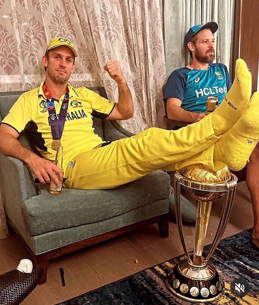 Simranj95598904's tweet photo. @ICC Please take a serious action on this it is the #direspect of world's biggest trophy ever. The teams doing preparation for 4 years for winning this.. #INDvsAUSfinal #INDvsAUS #Worldcupfinal2023 #Worlds2023 @ImMitchelmarsh https://t.co/fNyyEcSDJV