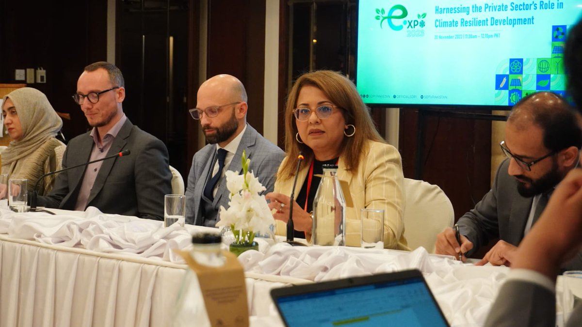 SDPIPakistan's tweet photo. There is a robust discussion surrounding carbon markets in 🇵🇰.  Development partners like @giz_gmbh
stand by to support 🇵🇰 in all climate friendly initiatives. Ms @sobiahbecker 
from @GIZPakistan 
#SIE2023 https://t.co/zzI2Mshw2r