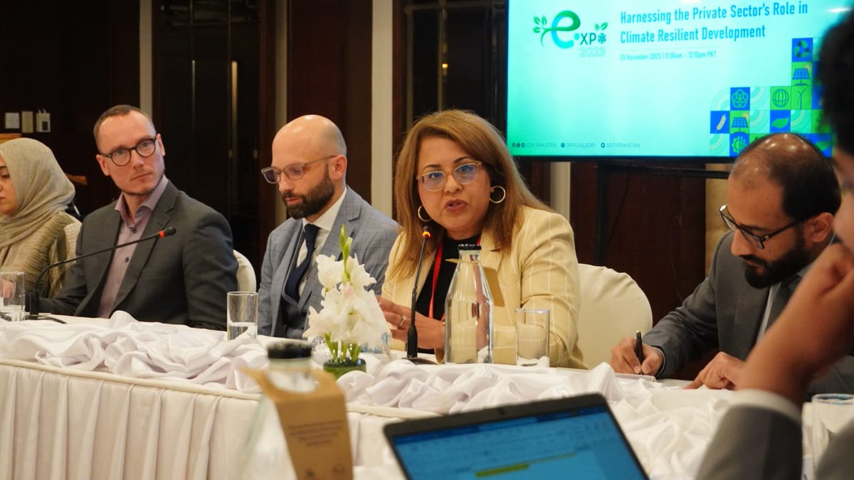SDPIPakistan's tweet photo. There is a robust discussion surrounding carbon markets in 🇵🇰.  Development partners like @giz_gmbh
stand by to support 🇵🇰 in all climate friendly initiatives. Ms @sobiahbecker 
from @GIZPakistan 
#SIE2023 https://t.co/zzI2Mshw2r