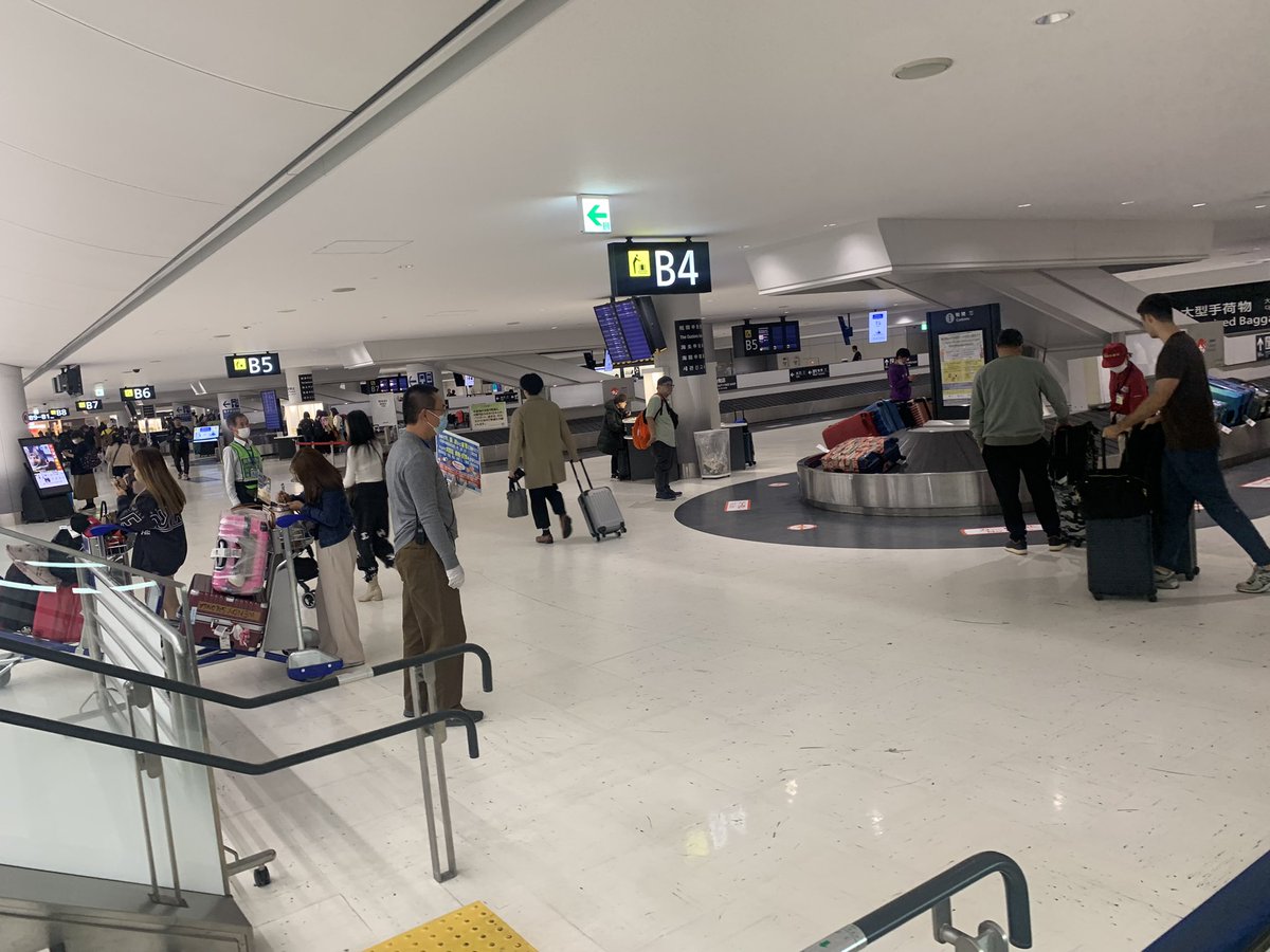 bluisebrue's tweet photo. ただいま〜

#成田空��� #長旅 https://t.co/xTRin3y7e1