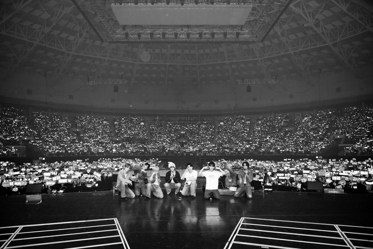 I never get bored of saying many thanks to you, my friends, who came to attend your concert this winter. Stay dressed warmly, stay healthy and good luck meeting you at the next concert.