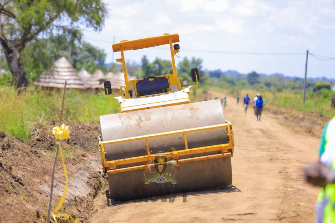 MoWT_Uganda's tweet image. #ITIS Programme Review Update:
The Community Roads Improvement Project-CRIP's performance was found to be poor!
The underperformance of this output was attributed to inadequate disbursement making it impossible to undertake the planned works on time.
#IntegratedTransportUg