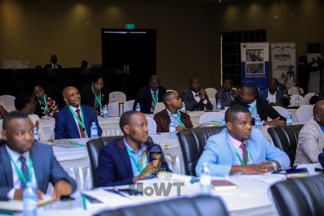 MoWT_Uganda's tweet image. #ITIS Programme Review Update:
The Community Roads Improvement Project-CRIP's performance was found to be poor!
The underperformance of this output was attributed to inadequate disbursement making it impossible to undertake the planned works on time.
#IntegratedTransportUg