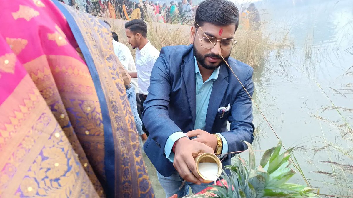 ifeelfounder's tweet photo. Best wishes to all of you on the great festival of Sun 'Chhath Puja'.

May Sun God spread happiness, prosperity, good health and new energy in everyone's life.

जय छठी मैया 🙏
#mdsuccess #ekmindset #chhathpuja #bihar https://t.co/hmY0qolc7p