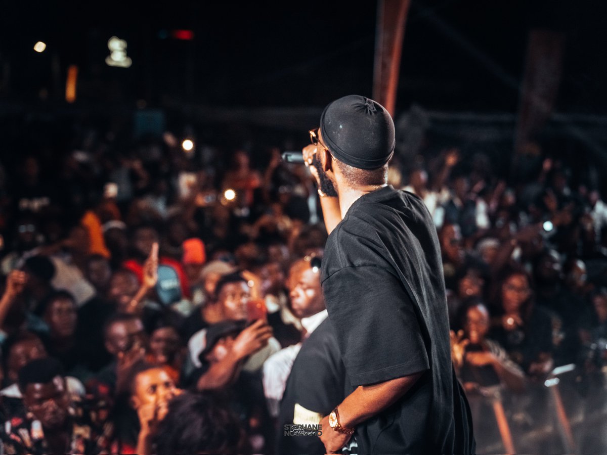 StephaneNounamo's tweet photo. Nous nous sommes dit aurevoir avec le Mboko God. Merci #domaf12, à l'année prochaine pour une nouvelle édition 😁
#uneseulemainnattachepaslekoki
#LiveInArt 📸❤️ https://t.co/qEqHi8TQoI