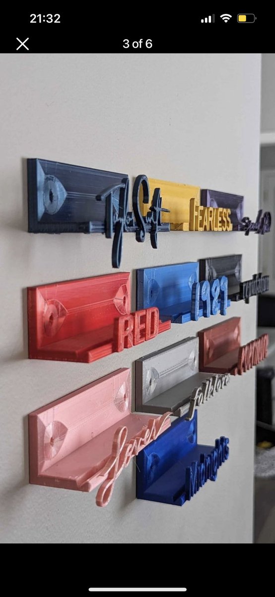 swiftgreynurse's tweet photo. @shanavret Someone on my fb marketplace is selling these 3D printed wall mounts that I want SO BADLY!!! https://t.co/LVeX4ncvlQ