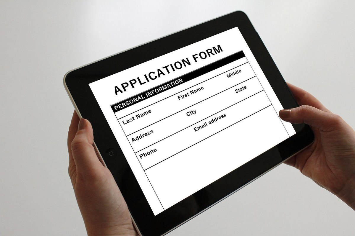 drcvfs's tweet photo. 🛂 Visa Application Tips: Double-check your documents, fill out the form accurately, and submit online for a smooth process. Need help? Our team is here to assist you. #VisaTips #DRCVFS #TravelSmart https://t.co/9YOpeK2sGH