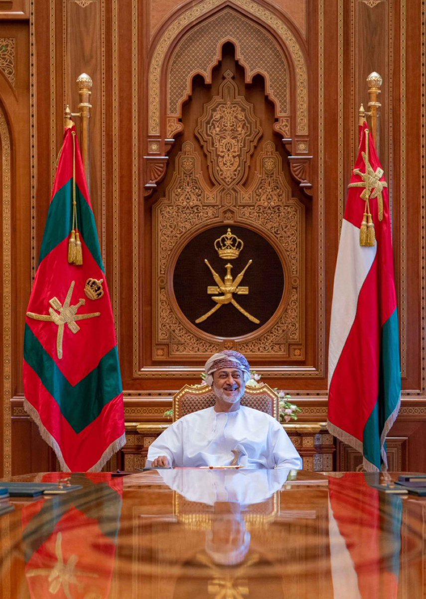 كل عام و #عمان الحبيبة وسلطانها المُفدى وشعبها الأبيّ بخير وتقدم وسؤدد 

أعاد الله هذه المناسبة على بلادنا الغالية بالخير والأمن والأمان 

#العيد_الوطني_٥٣_المجيد