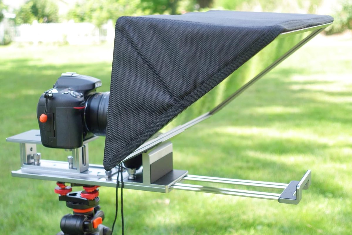 Andycinegear's tweet photo. It's a great day, starting with #ANDYCINE T16 inch professional #teleprompter for tablet/monitor.
#bigsize #desview #bestteleprompter #livestreaming #livesteup #acting #actorlatino #actor #interviewtips #remotecontrol #sunnyday https://t.co/SQmZtxFkN8