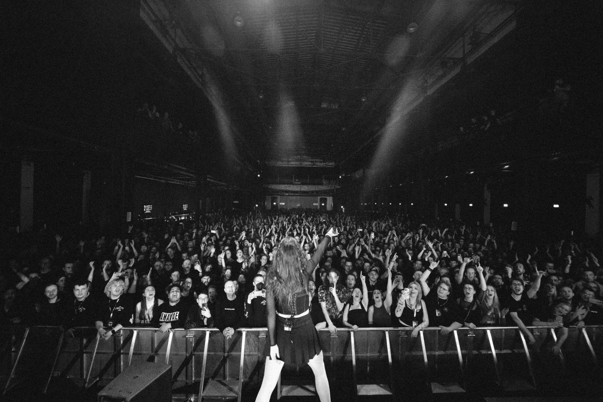 This tour has been an honor &amp; an absolute dream 🖤