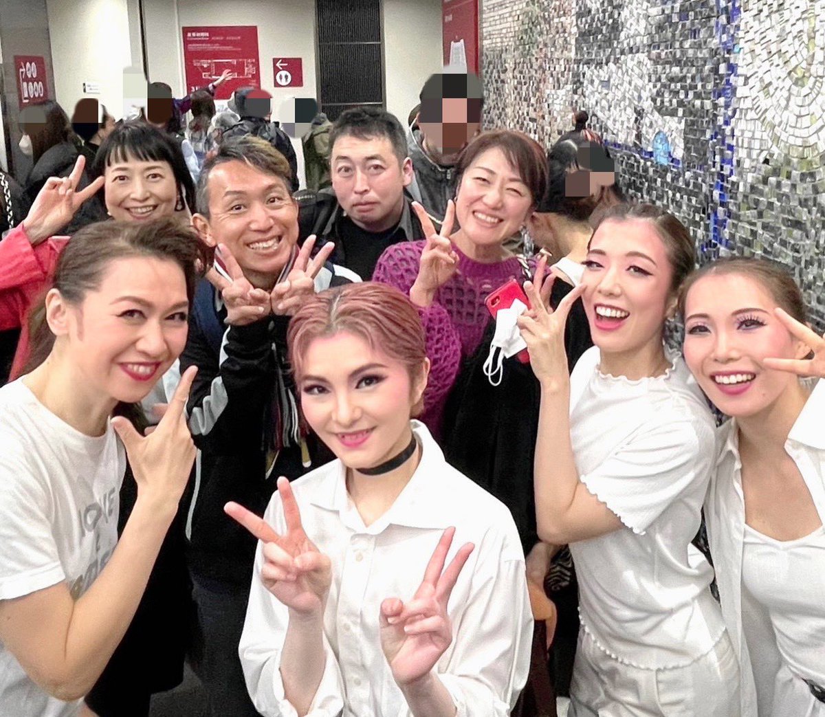 tokyotapdo's tweet photo. TAP DO!ポケさん、なおじさん、昨日は
ボスマキさんが講師をつとめる清水ジャズダンススタジオの公演を観劇❣️
2024年1月6日、7日博品館劇場🔶#TAPDO！#劇場版22 〜✌️#ダブルピース✌️〜にも出演する、#飯島萌子 ちゃん初め、エネルギッシュなダンス、ハッピーなタップダンスに魅了されました〜❣️ https://t.co/q9UeHuj3Bg
