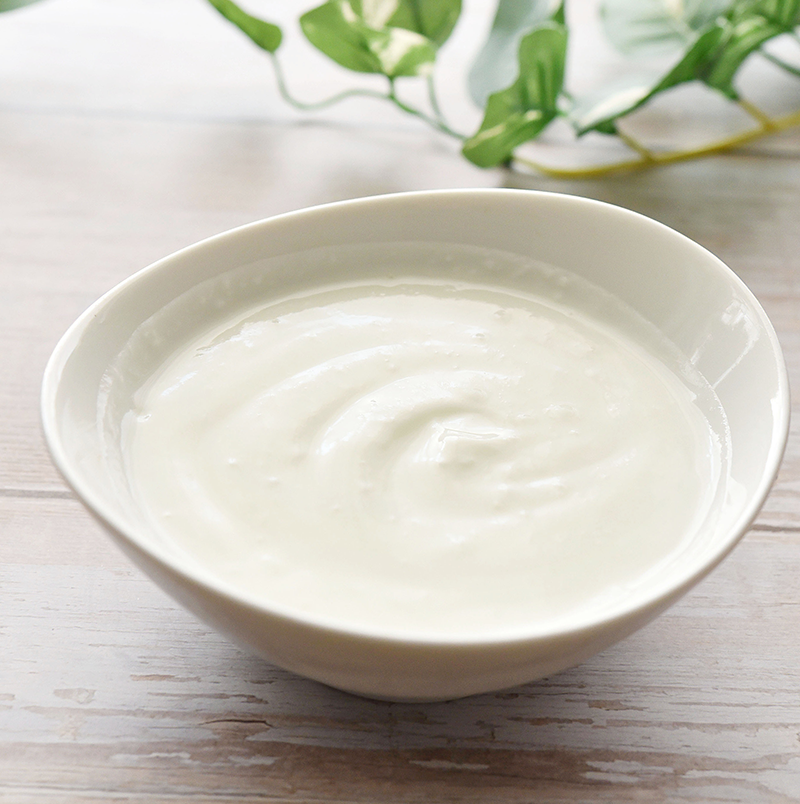 OXO_MQ_Skin_Lab's tweet photo. #ヨーグルト液（牛乳） 
牛乳由来の乳酸醗酵液（ホエイ）は、肌のターンオーバーを促し、ニキビやくすみを改善。 コラーゲンやヒアルロン酸の産生を促し、肌の弾力をサポートします。

#OXOオーバイオー 
#OXO
#オーバイオー
#酸素水
#O2コスメ
#O2スキンケア https://t.co/i9ApdwcE5V