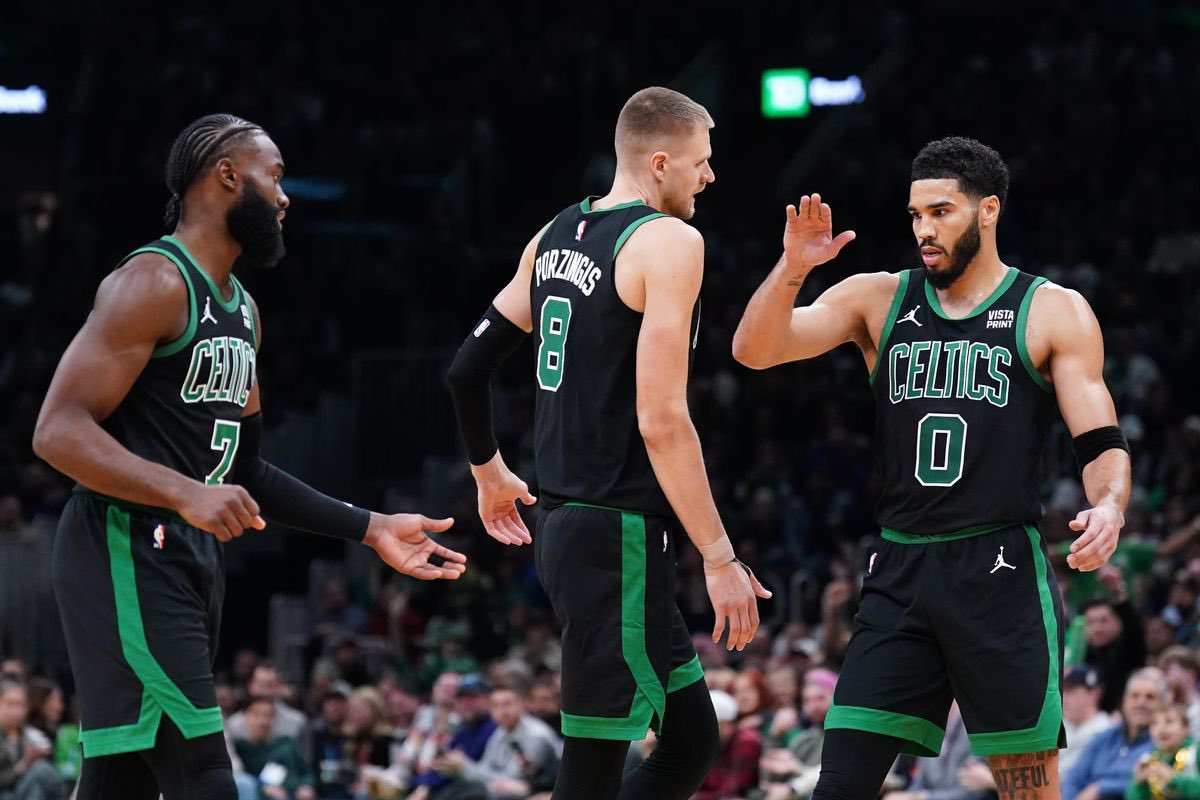 TheHoopCentral's tweet photo. The Celtics are 11-2. 🔥

Best record in the NBA https://t.co/lWPzZg5jxC