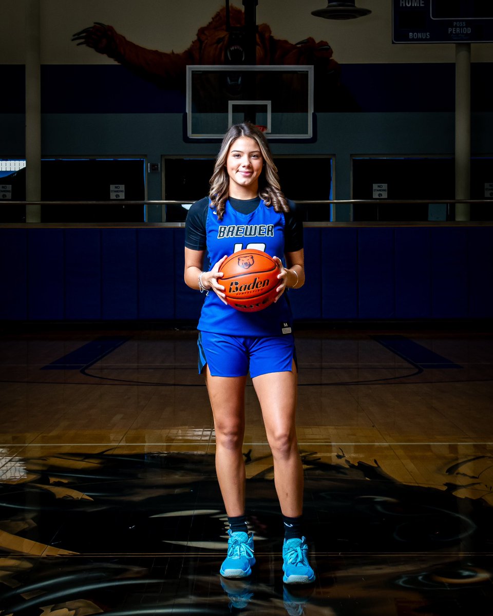 carr_kailee's tweet photo. One last ride with my girls!💙 #MakeItCount #senior2024 https://t.co/lpe4YPZWP6