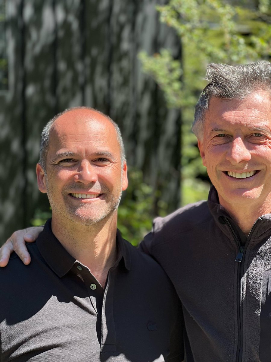 Con ustedes el número 1 <a href="/mauriciomacri/">Mauricio Macri</a> . Gracias 🤩 MM