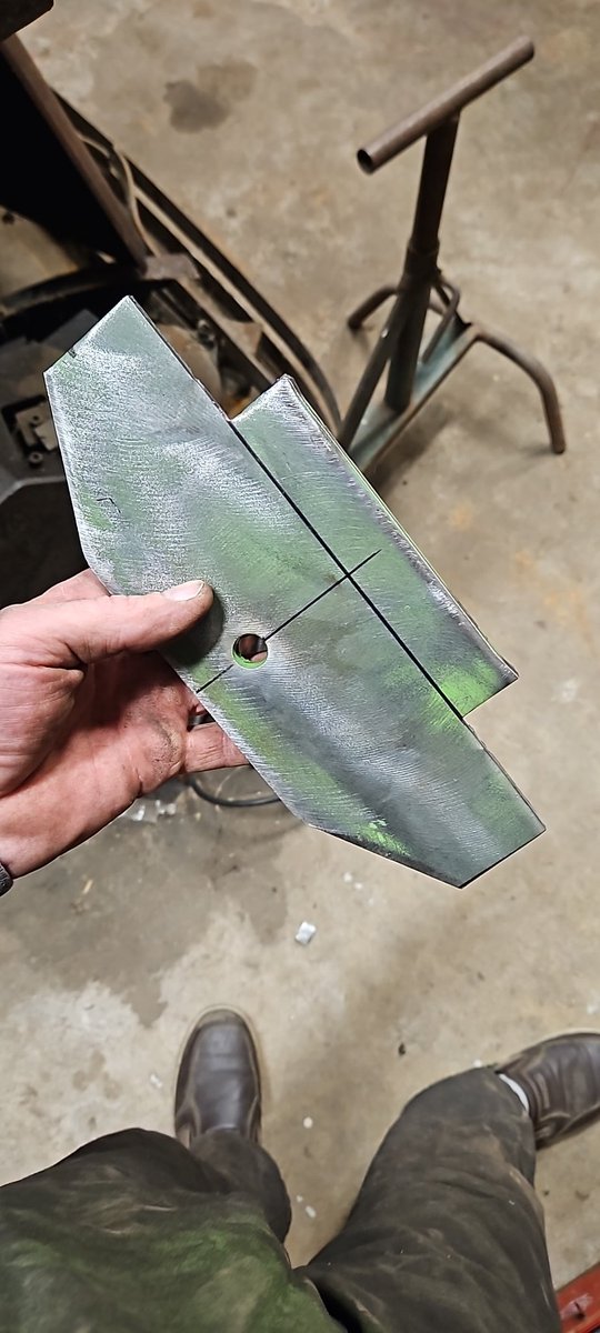 Ted Smith's Rat Rod farming page🧢 tweet media