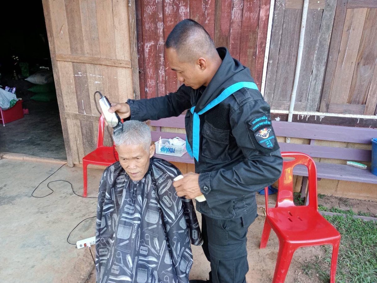 21Ranger_TP's tweet photo. 🇹🇭PARN21 ARMY BARBER🇹🇭
#น้องคนเล็ก
#bootcamp65
#กรมทหารพรานที่21
#กองทัพภาคที่2
#กองทัพบก https://t.co/FmE3o1Xd6Z