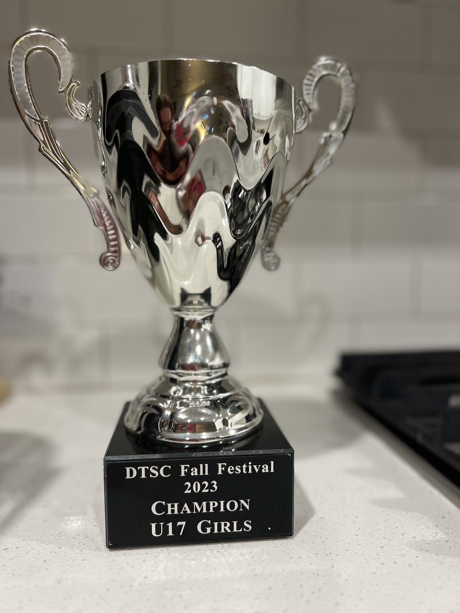 ⚽️ DALLAS TEXANS 2007 GIRLS SALDIVAR ⚽️

This team has fought its way through a lot over the past 4-6 weeks due to injuries and more. To say we are proud of them is always an understatement. Today they clinched their way into the 2024 DTIGC world tournament.