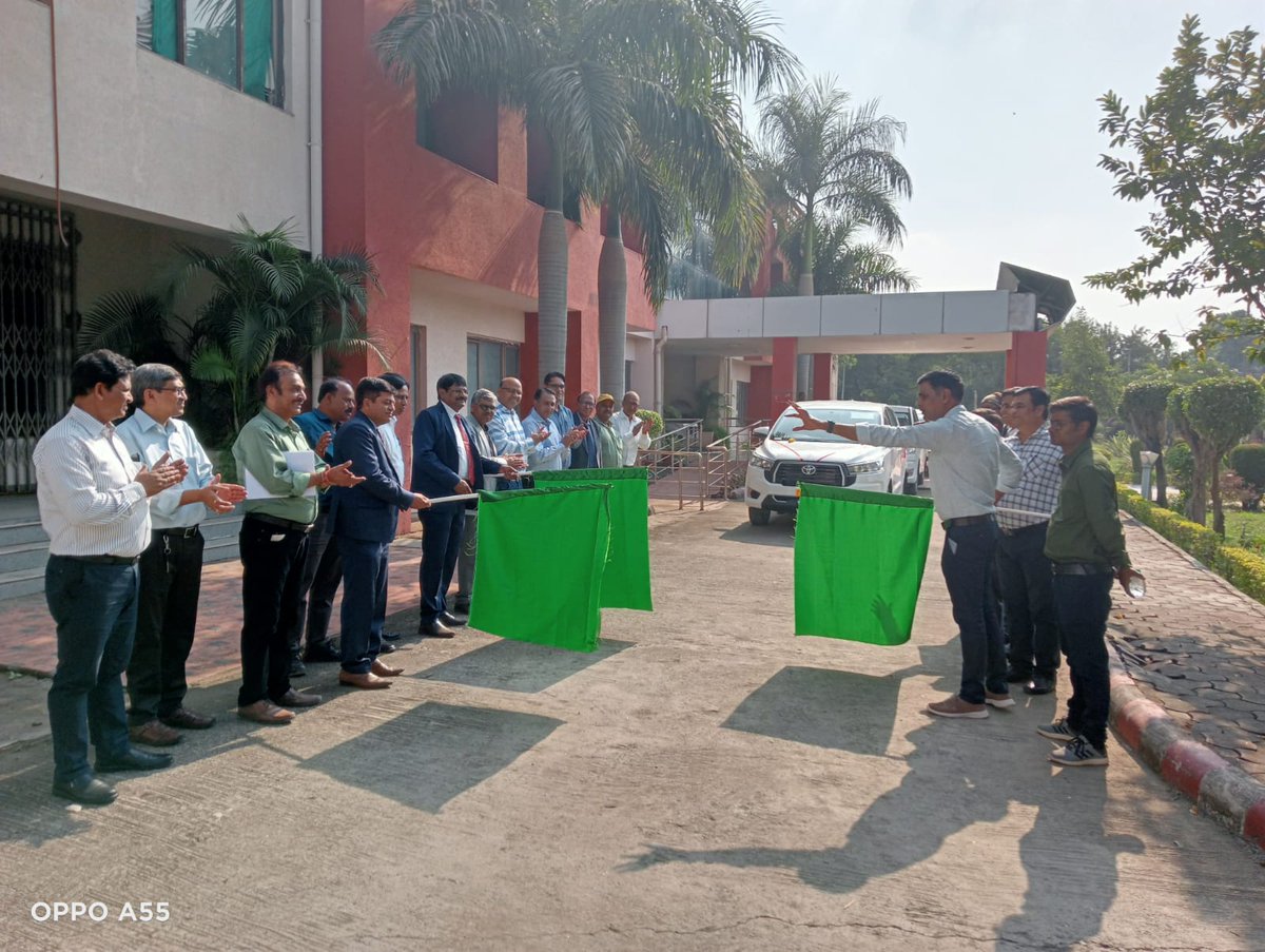 DGMS1902's tweet photo. π π KJS Cement (I) Ltd. leads the way in the 35th Metalliferous Mines Safety Week! Today's Flag Off Ceremony at DGMS Jabalpur, 150 safety champions united for a secure mining future. Let the celebrations for safety commence! π οΈπ·ββοΈ #MiningSafetyWeek #SafetyFirst #19Nov2023 https://t.co/TtJWwQ6Gi4
